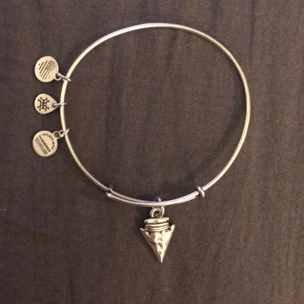 Silver arrowhead bangle